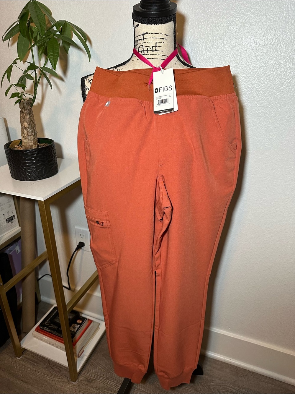 NWT FIGS High Waisted Zamora Jogger Scrub Pants Terracotta XS Petite